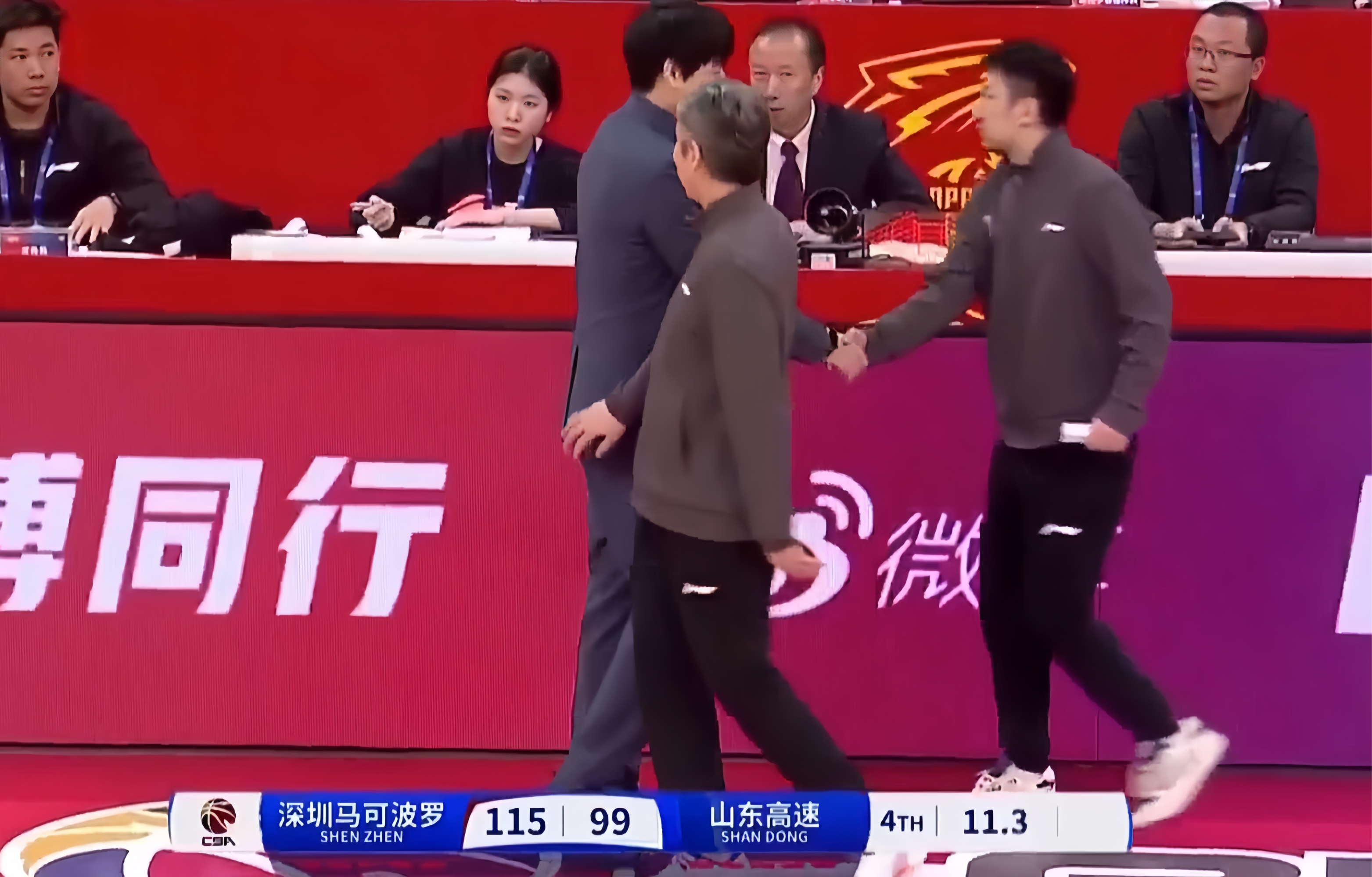 外援助攻得手，球队主场大破对手