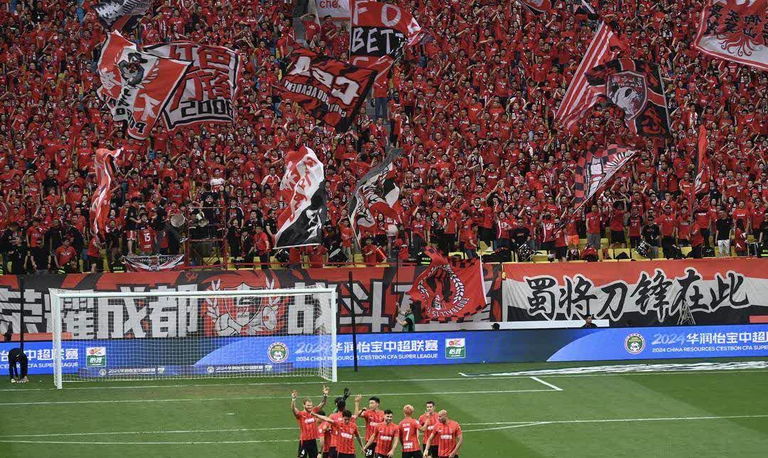 稳扎稳打！国内足球比赛球队备战抢分