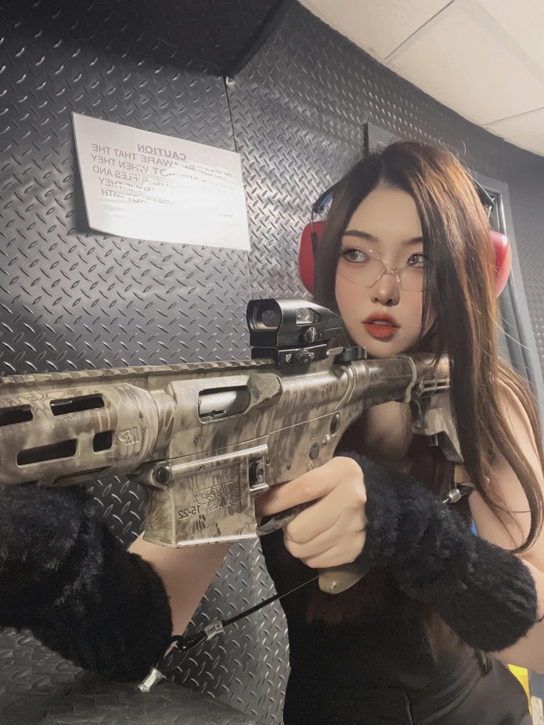 英国射击队员实力突出，稳操胜券夺冠！