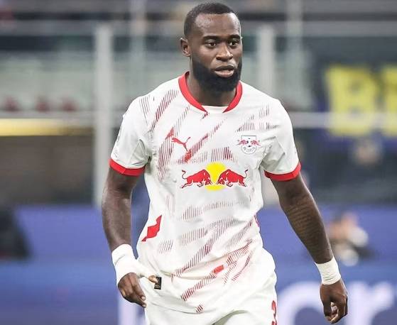 法兰克福客场战胜RB莱比锡，豪取胜利