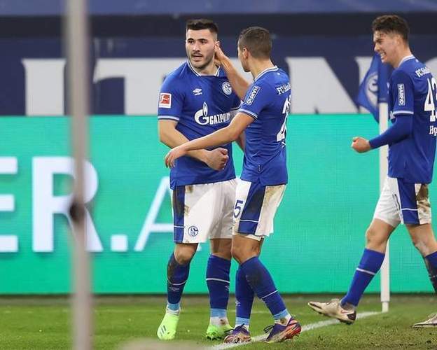 沙尔克客场获胜,豪取三分 沙尔克客场获胜,豪取三分